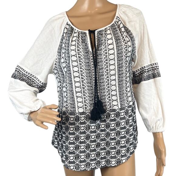 Akemi + Kin Anthropologie Embroidered Boho Chic Blouse Black White Size S - Picture 1 of 8